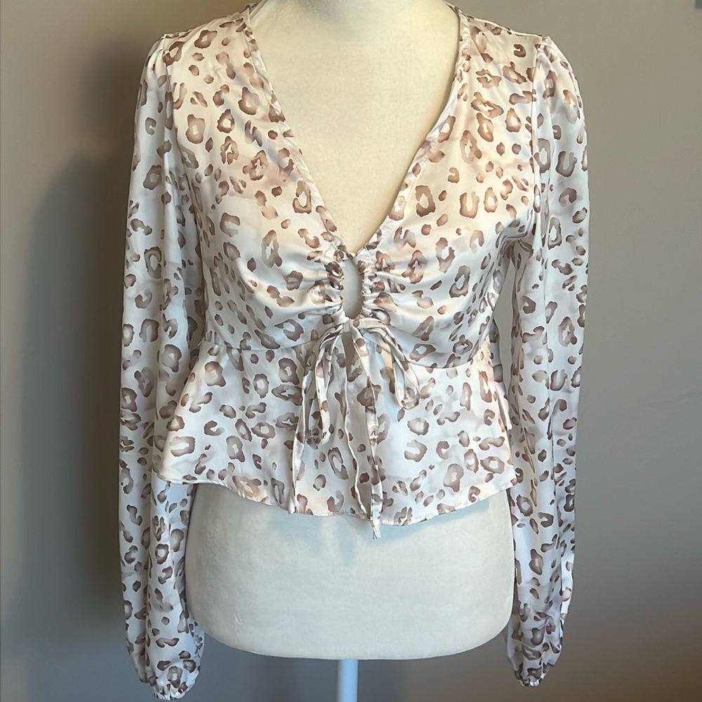 Idem Ditto - NWT leopard print crop blouse
